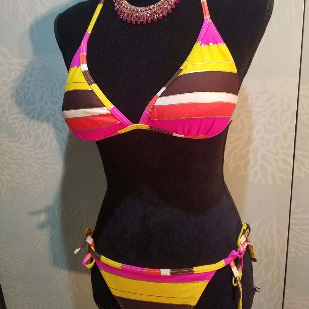Bikini (New) - Picture 4 of 4